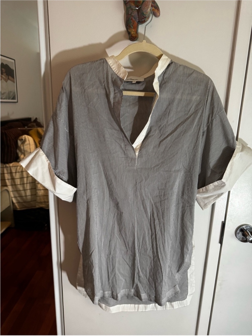 3.1 Phillip Lim Pinstripe Tunic White Cuff Split Neck Short Sleeve Size 2 - Picture 8 of 9